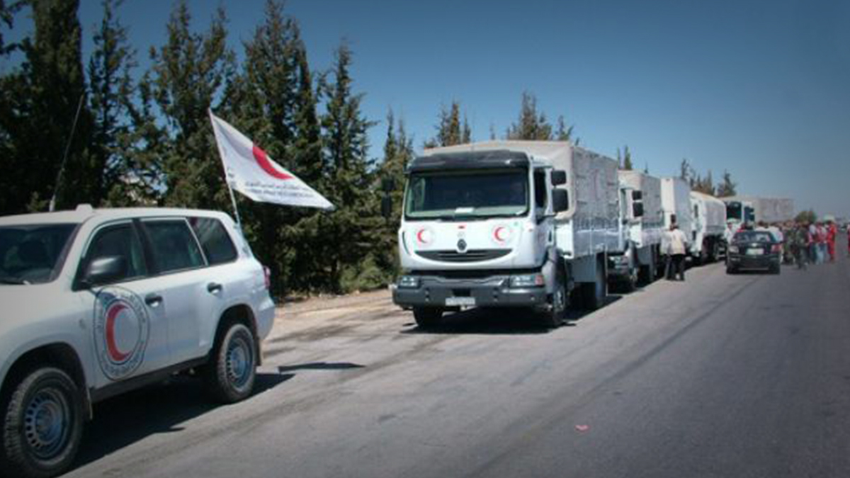 قوات الاسد تعرقل ادخال المساعدات الى حي الوعر وتستهدف الوفد الأممي