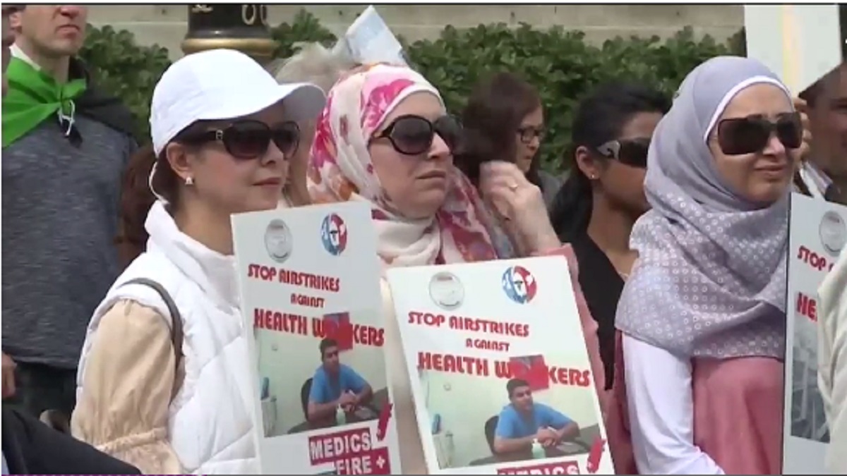 تظاهرة بلندن لوقف قصف الكوادر والمنشآت الطبية في سوريا
