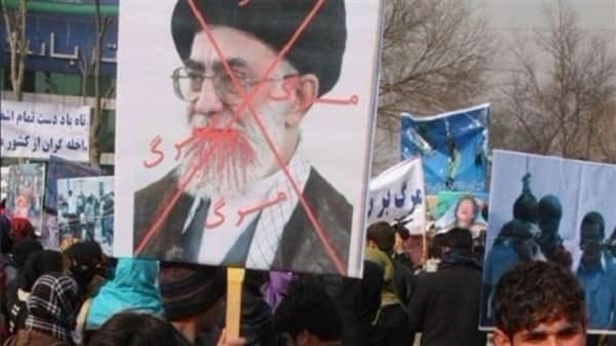 تفاصيل الاحتجاجات الإيرانية...نظام الملالي على المحك