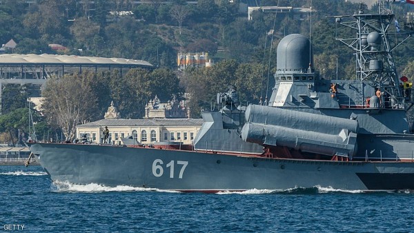 موسكو تجدد مزاعمها حول استخدام الأسلحة الكيماوية.. وتعزز أسطولها الحربي قبالة سوريا