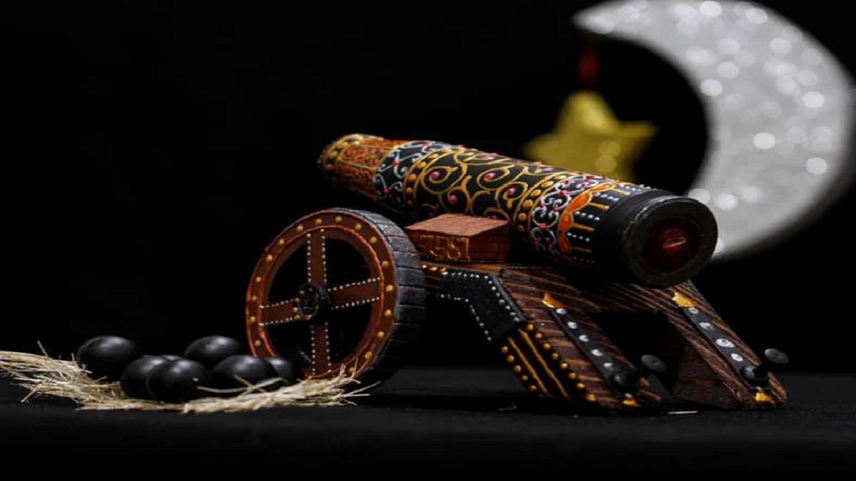 مدفع رمضان من فوارغ الرصاص (صور)