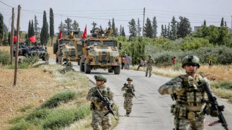 القوات التركية تقتل وتجرح عدد من المعتصمين على طريق M4 بإدلب