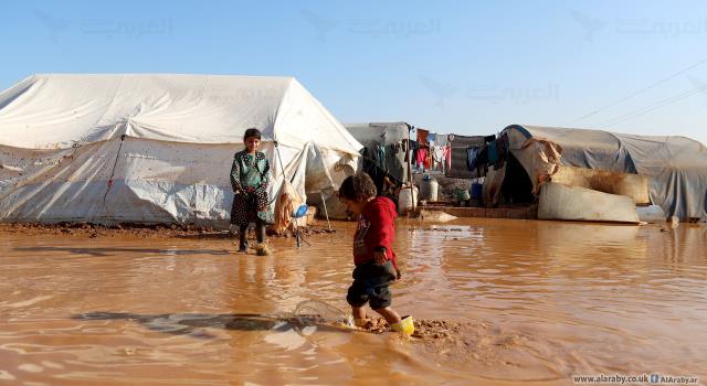 مياه السيول تتسبب بأضرار كبيرة لأكثر من 17 مخيما للنازحين شمال سوريا