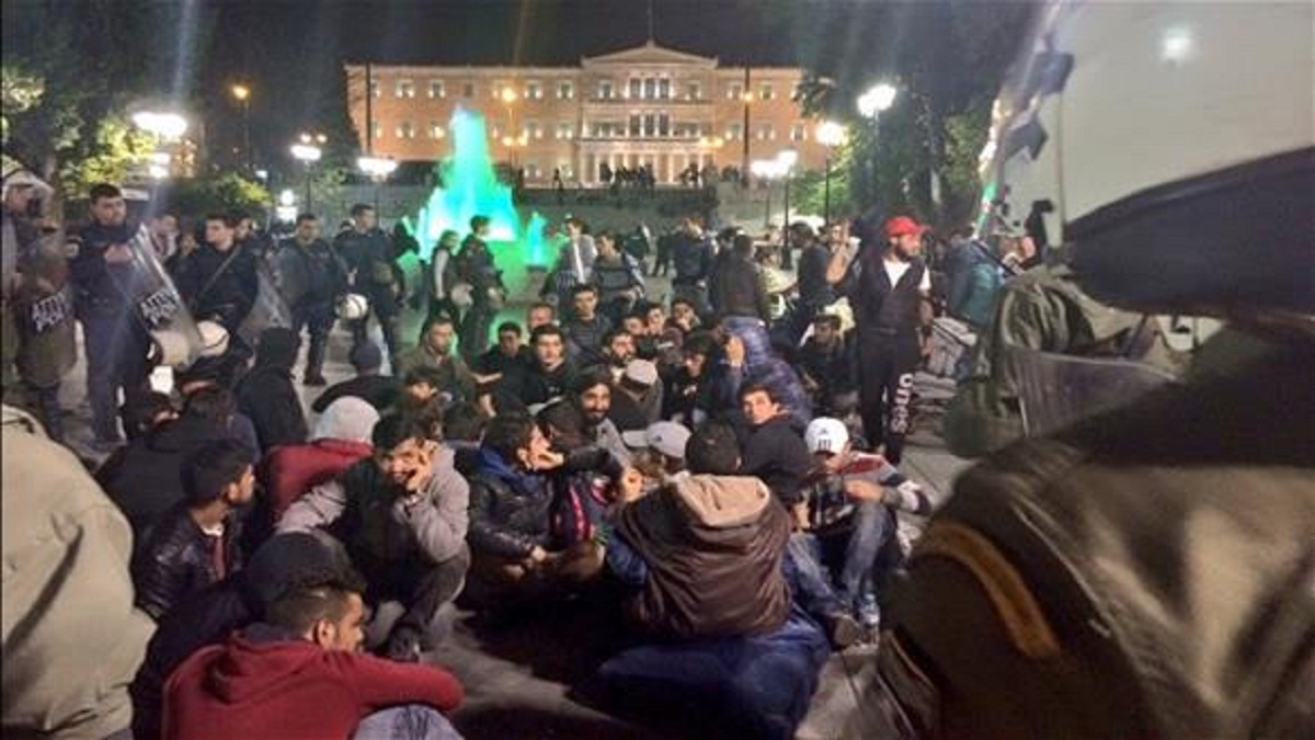 اليونان: منع لاجئين من إقامة معسكر عشوائي أمام البرلمان