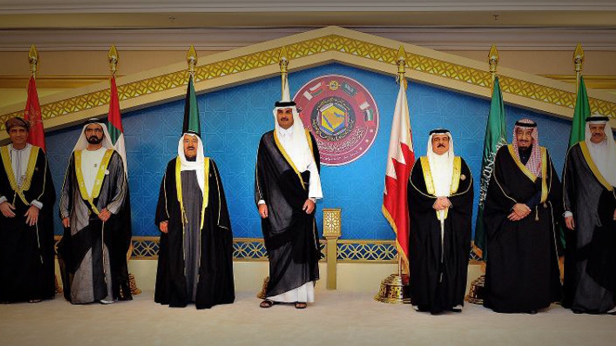 الخطيب:  دول الخليج أسهمت في "إفساد الثورة" بأموالها.. وهذه هي حقيقة الدور القطري