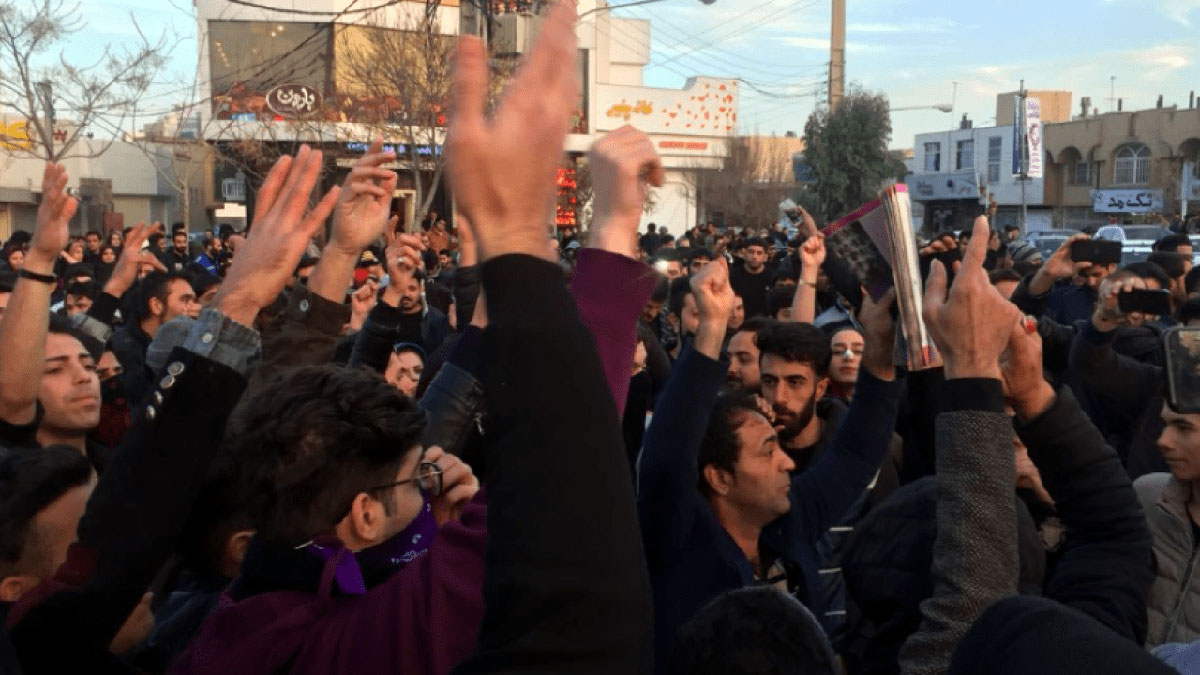 تظاهرات إيران.. عصر جديد ضد نظام الملالي