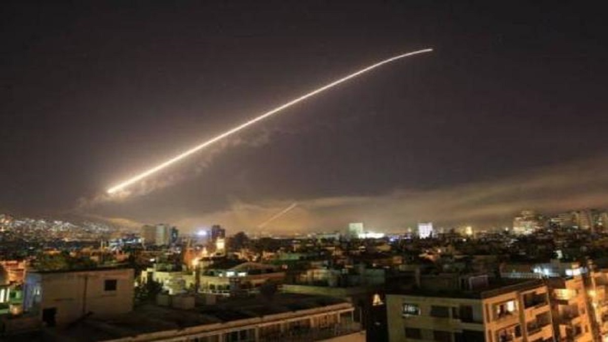 النظام يعلن التصدي لهجمات إسرائيلية قرب مطار دمشق