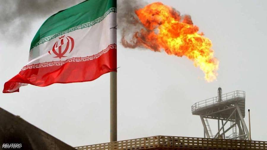 واشنطن تؤكد معاقبة أية دولة تشتري نفط إيران