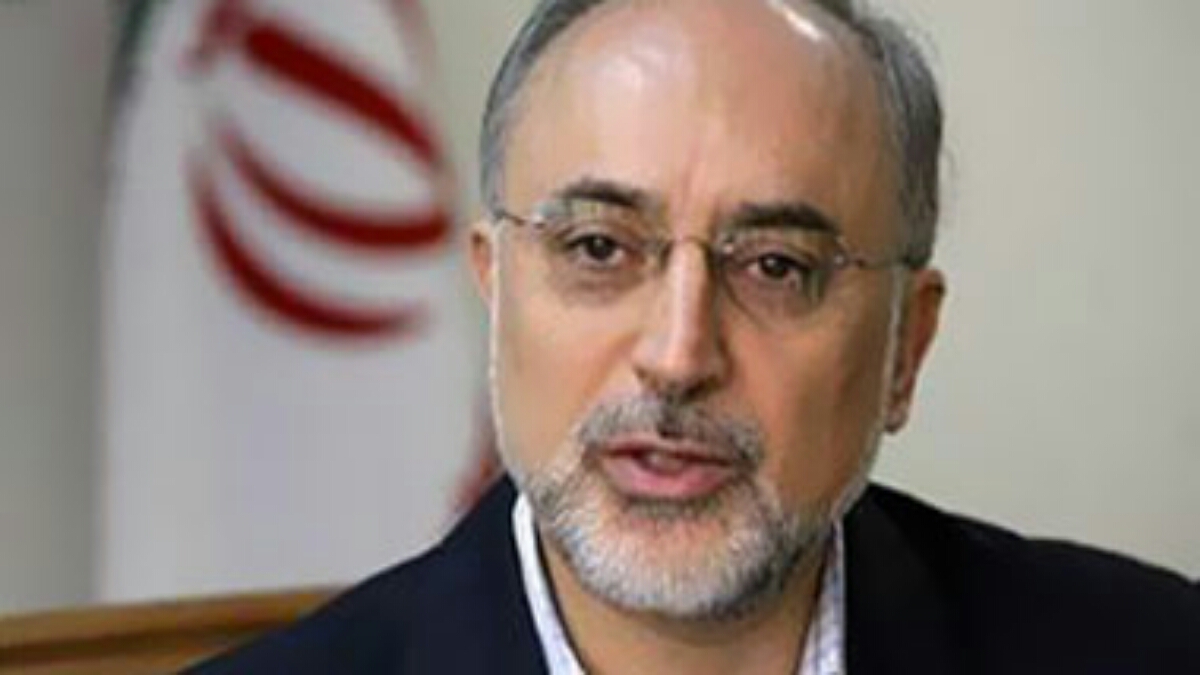 إيران تقلص التزامها بالاتفاق النووي بتدشين أجهزة طرد مركزي جديدة