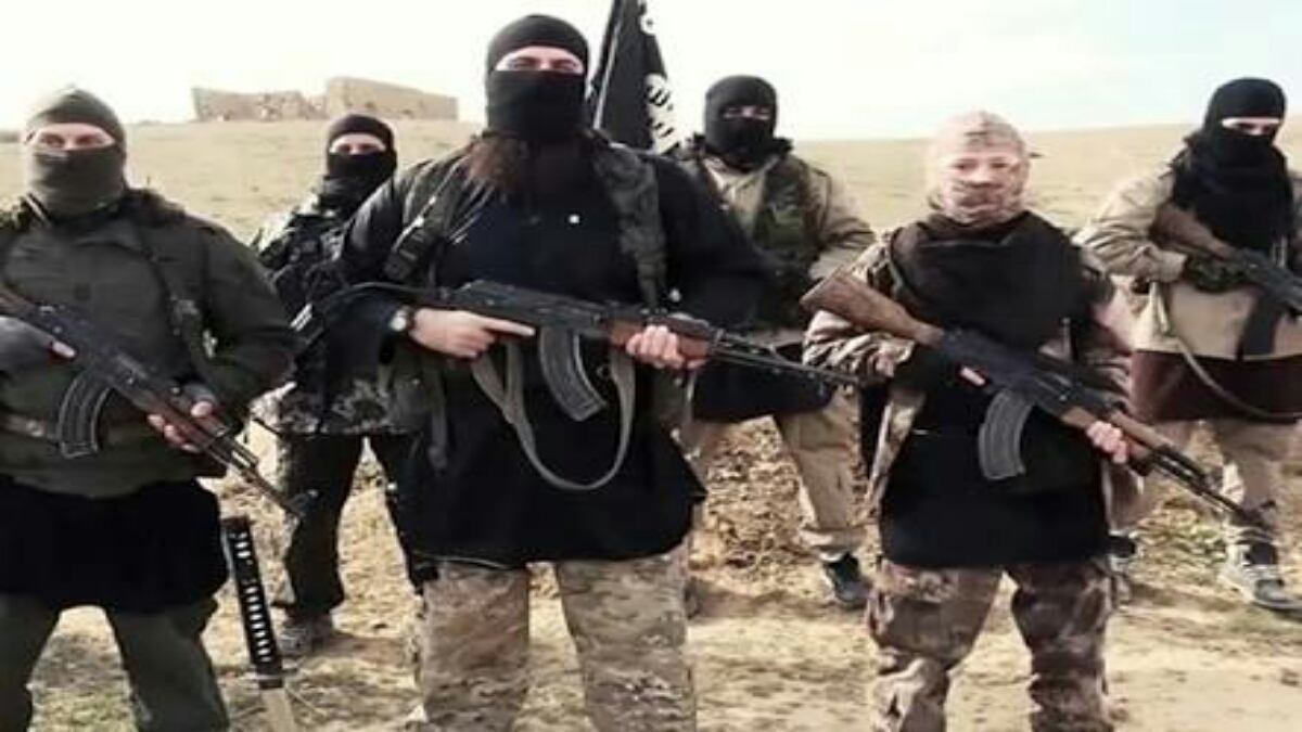 مائة مقاتل أجنبي يتدفقون إلى سوريا شهريا للانضمام لداعش