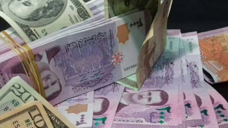 الدولار تخطى عتبة الـ 730 ليرة.. هل دخل الاقتصاد السوري مرحلة الانهيار؟