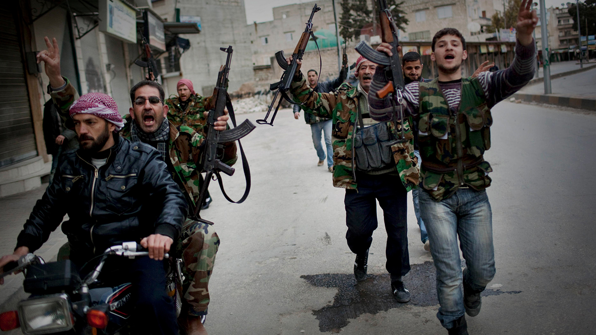 تقدم للمعارضة في ريف حماه وسط  انهيار كبير في صفوف قوات الاسد