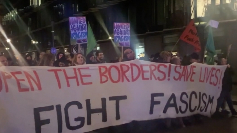 مظاهرات في ألمانيا للمطالبة بفتح الحدود أمام اللاجئين