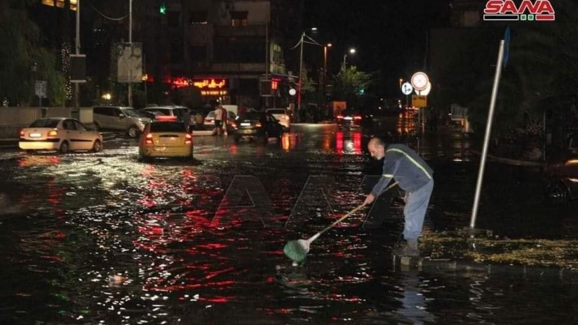 سيول وأمطار غزيرة تضرب العاصمة دمشق